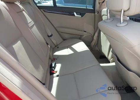 2014 Mercedes-Benz C-Class C 250 Sport/Luxury из США, поврежденный, VIN WDDGF4HBXEG196978